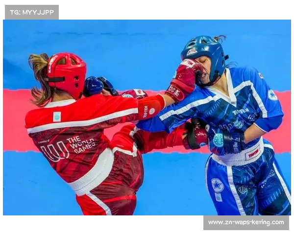 成都世运会4×50米救生接力,选手推动45公斤假人冲刺 成都世运会4×50米救生接力,选手推动45公斤假人冲刺